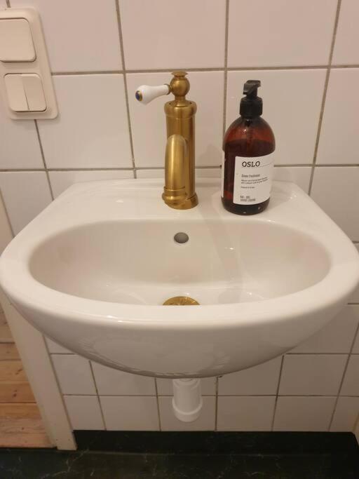 Centrala Stan- 2-Rums Gaestsvit, Perfekt Foer Kollegor Som Oenskar Separata Rum Умео Екстер'єр фото